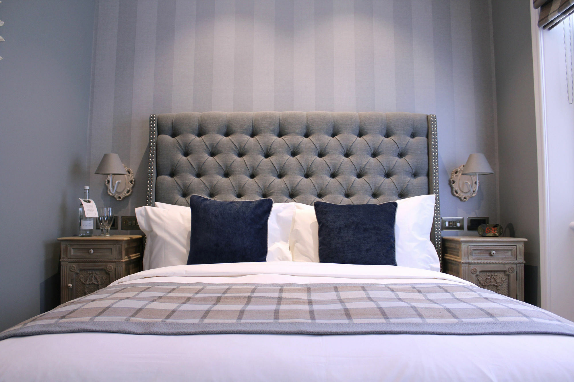The One Tun Pub & Rooms Лондон Екстериор снимка